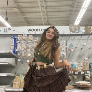 Meet your Posher, Avery